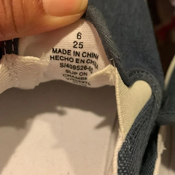 OLD NAVY Gender Neutral Slip-On Sneakers in‎ Chambray - Picture 4 of 4